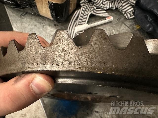 ZF 35:11 Axe