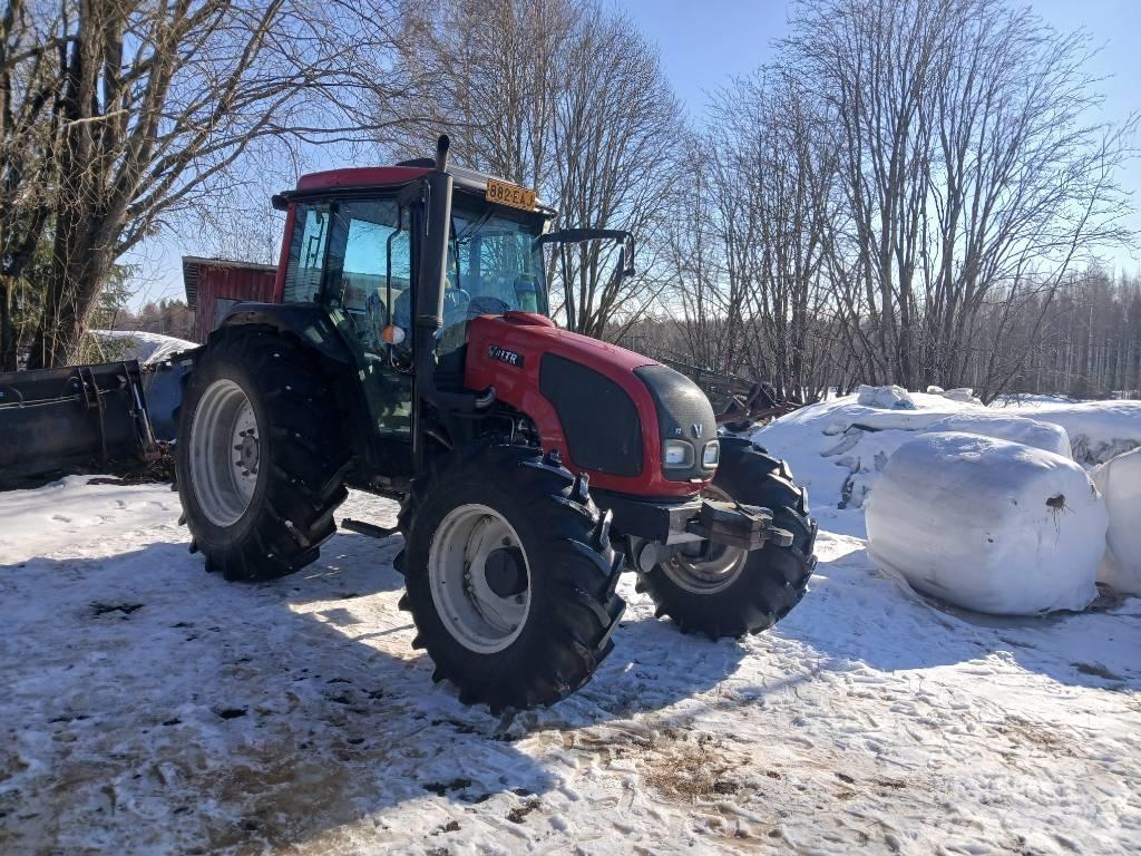 Valtra A 72 Tractoare