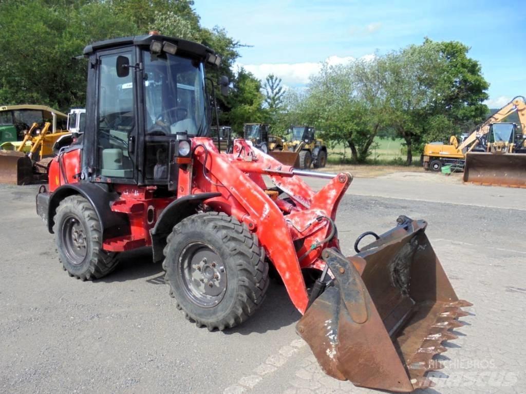 JCB 407 Incarcator pe pneuri