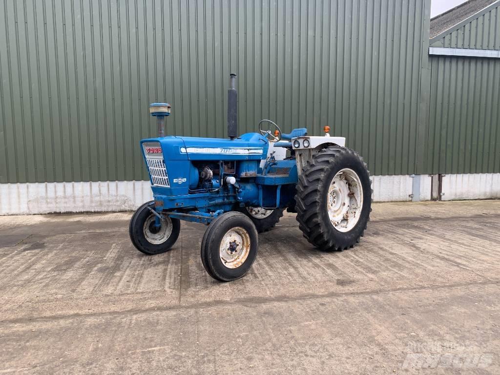 Ford 7000 Tractoare