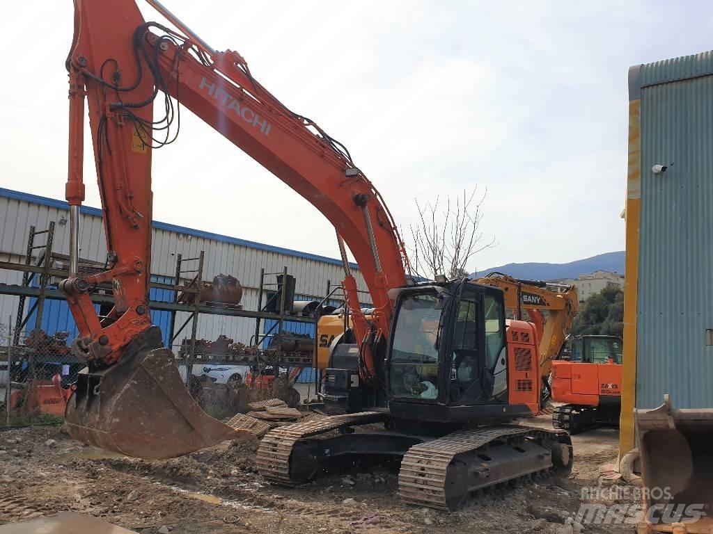 Hitachi ZX225USLC Excavatoare pe șenile
