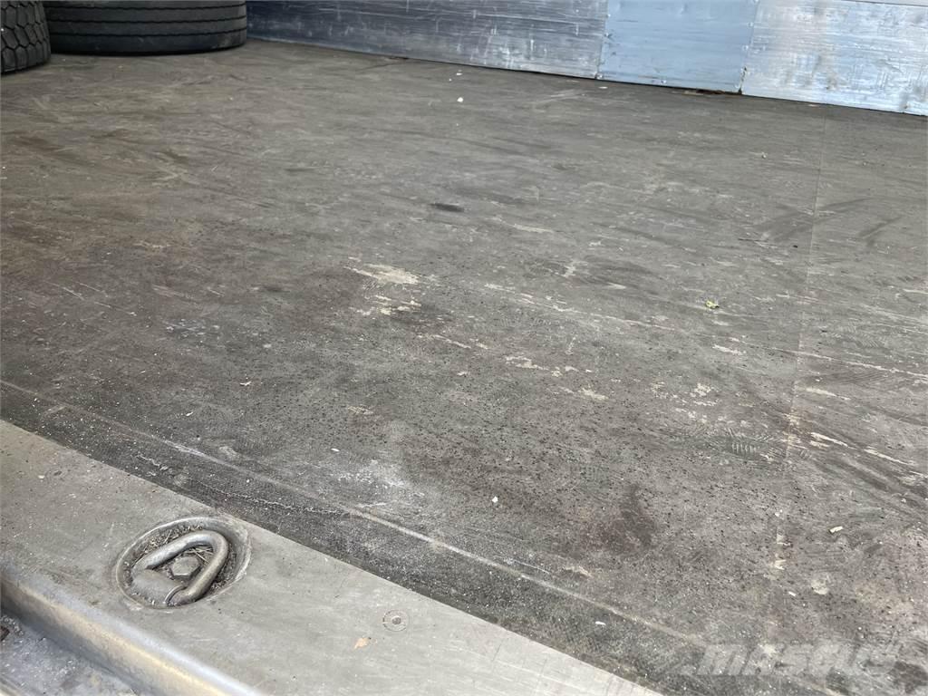 Volvo FL240 4x2 Autocamioane