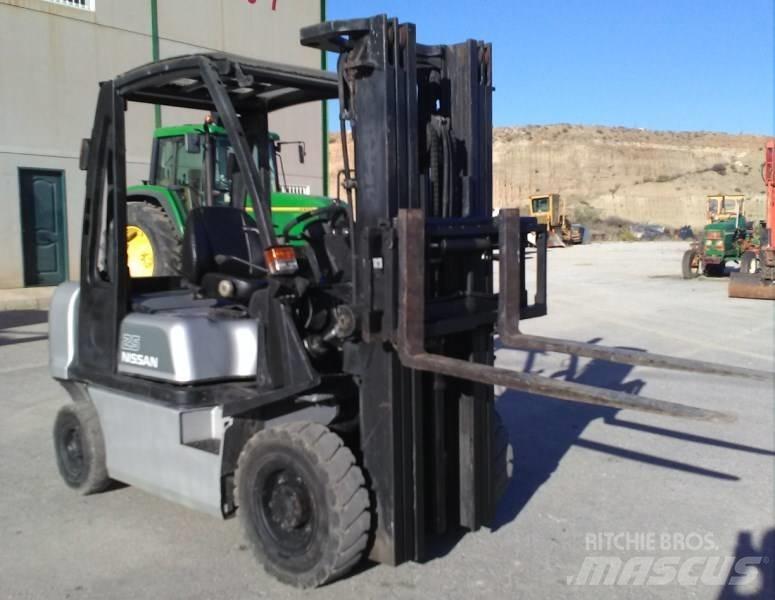 Nissan FD02A25Q Stivuitor diesel