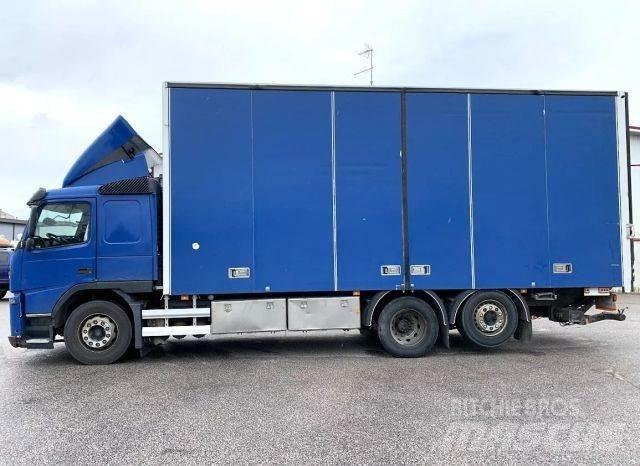 Volvo FM330 6x2 Autocamioane