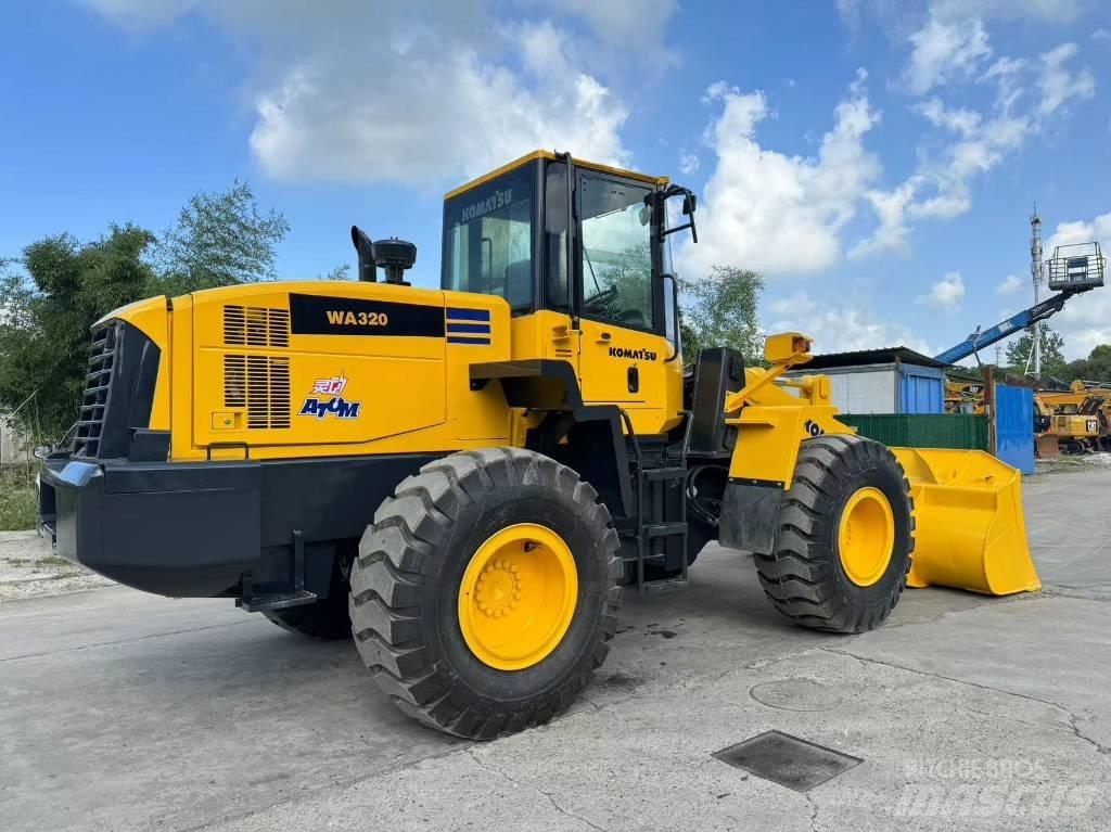 Komatsu WA 320-5 Incarcator pe pneuri