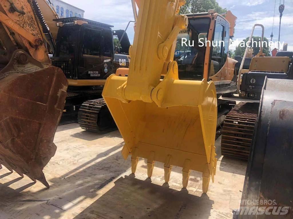 Komatsu PC220-7 Excavatoare pe șenile
