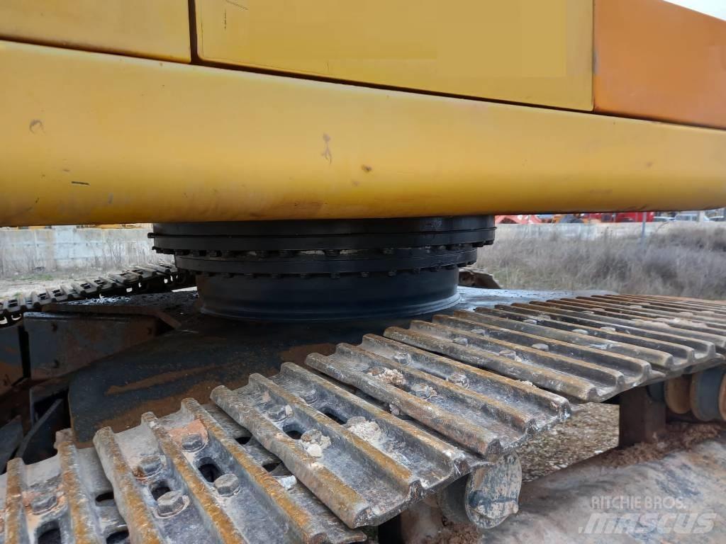 Komatsu PC450LC Excavatoare pe șenile
