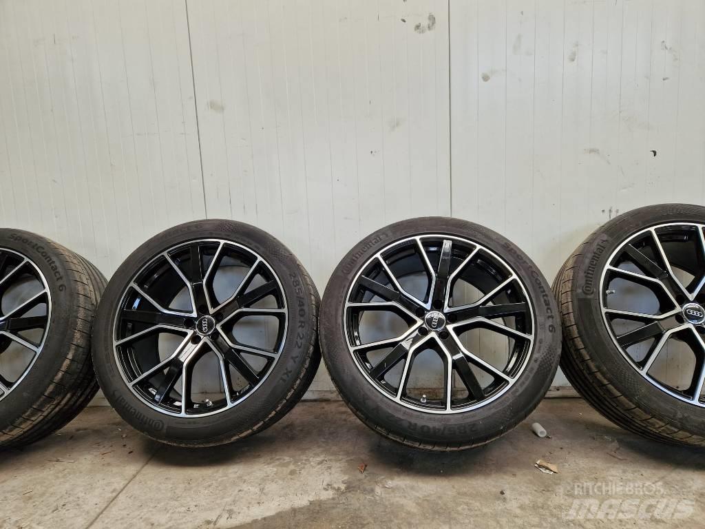 Audi SQ8 Masini