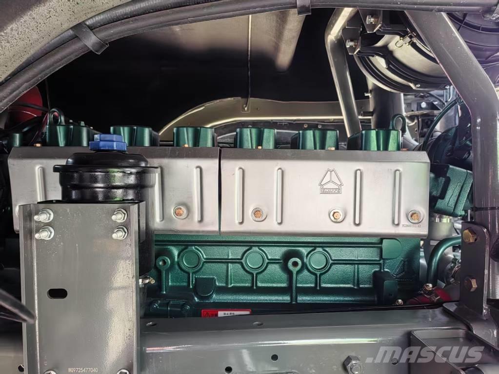 Howo 371 8x4 Autobasculante remorci