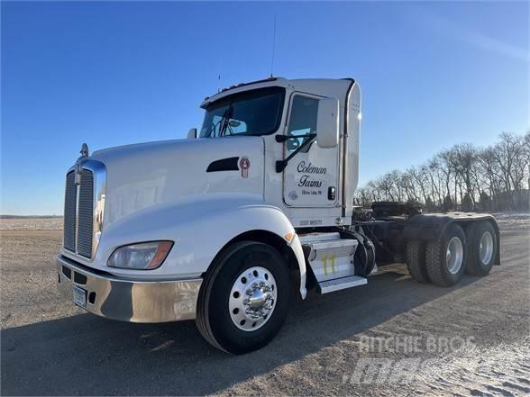 Kenworth T660 Autotractoare