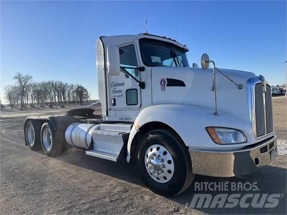 Kenworth T660 Autotractoare