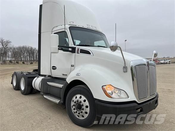 Kenworth T680 Autotractoare