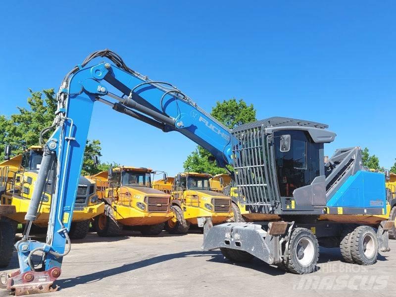 Fuchs MHL 320 F Paleta de manipulare