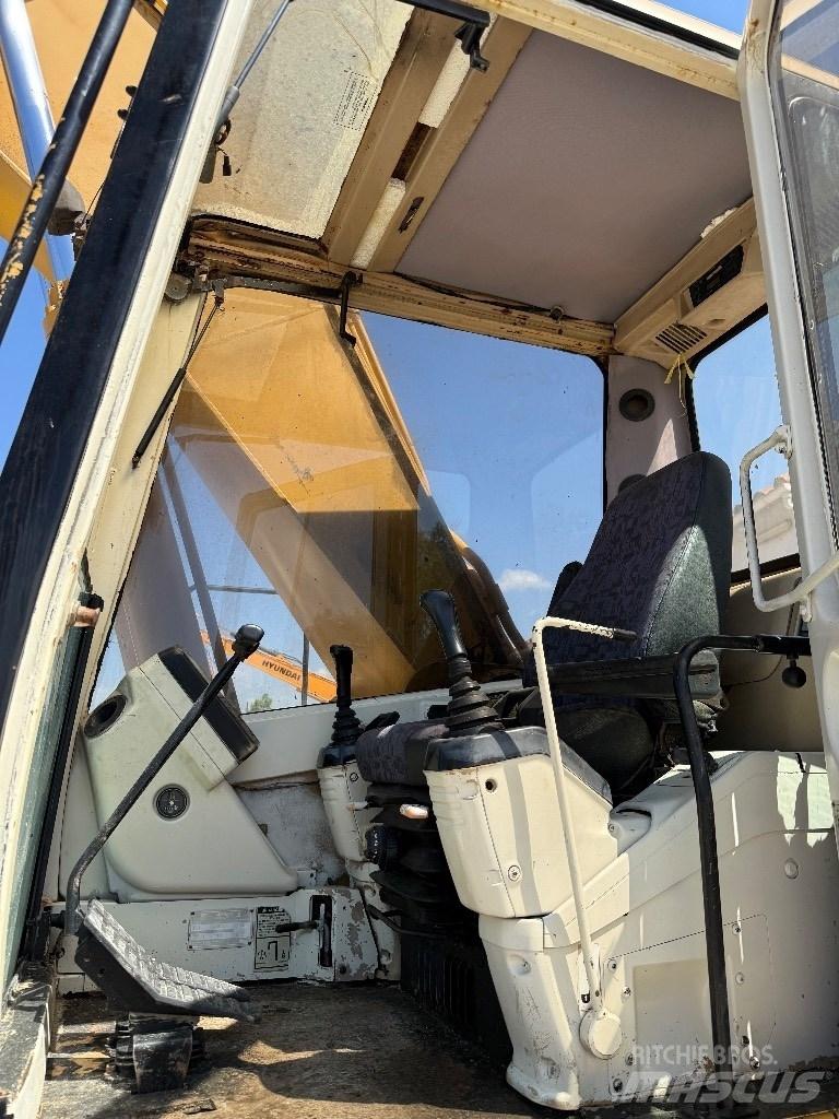 CAT 325 LN Excavatoare pe șenile

