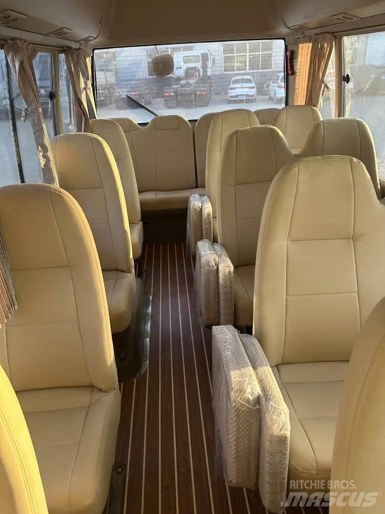 Toyota Coaster Autobuze intercity