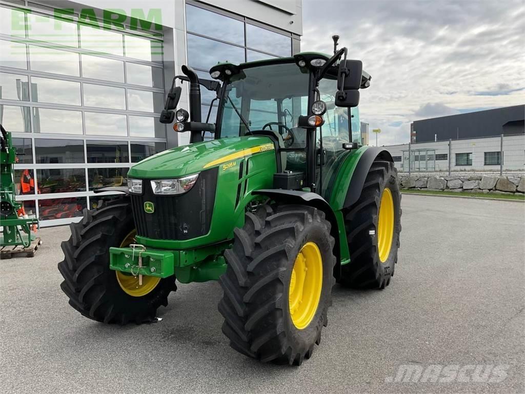 John Deere 5095M Tractoare