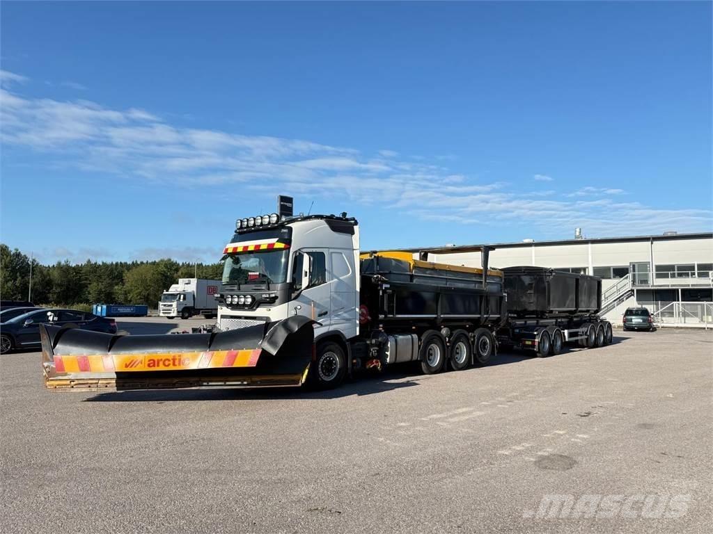 Volvo FH540 8x4 Autobasculanta