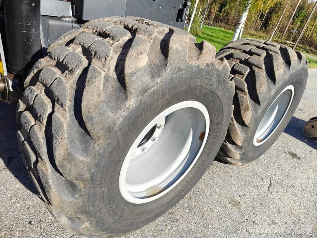Komatsu 931 Combine forestiere