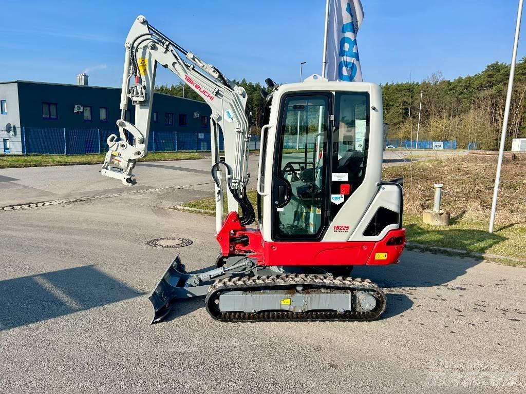 Takeuchi TB 225 Mini excavatoare < 7t