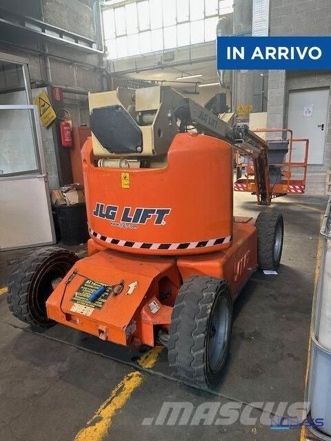 JLG E450AJ Nacele cu brat articulat