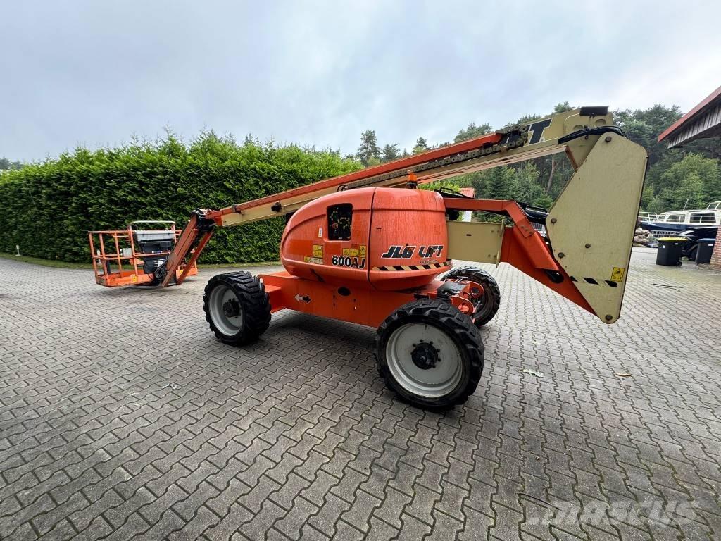 JLG 600 AJ Nacele cu brat articulat
