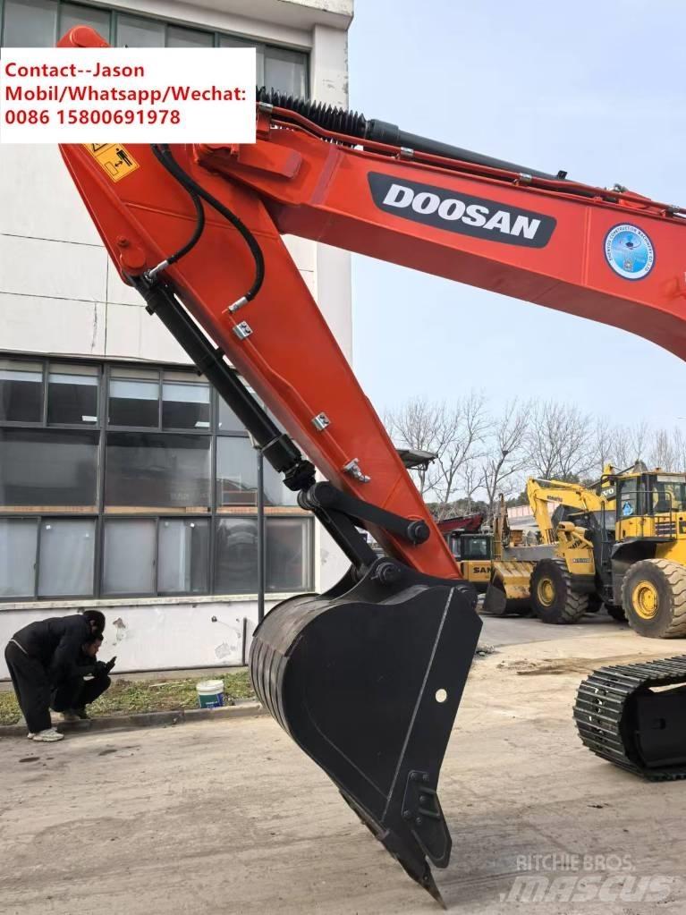 Doosan DX 225 LCA Excavatoare pe șenile
