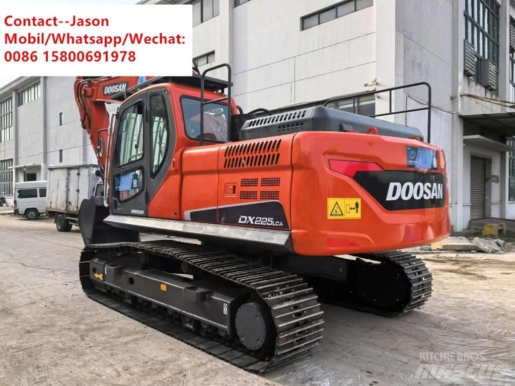 Doosan DX 225 LCA Excavatoare pe șenile
