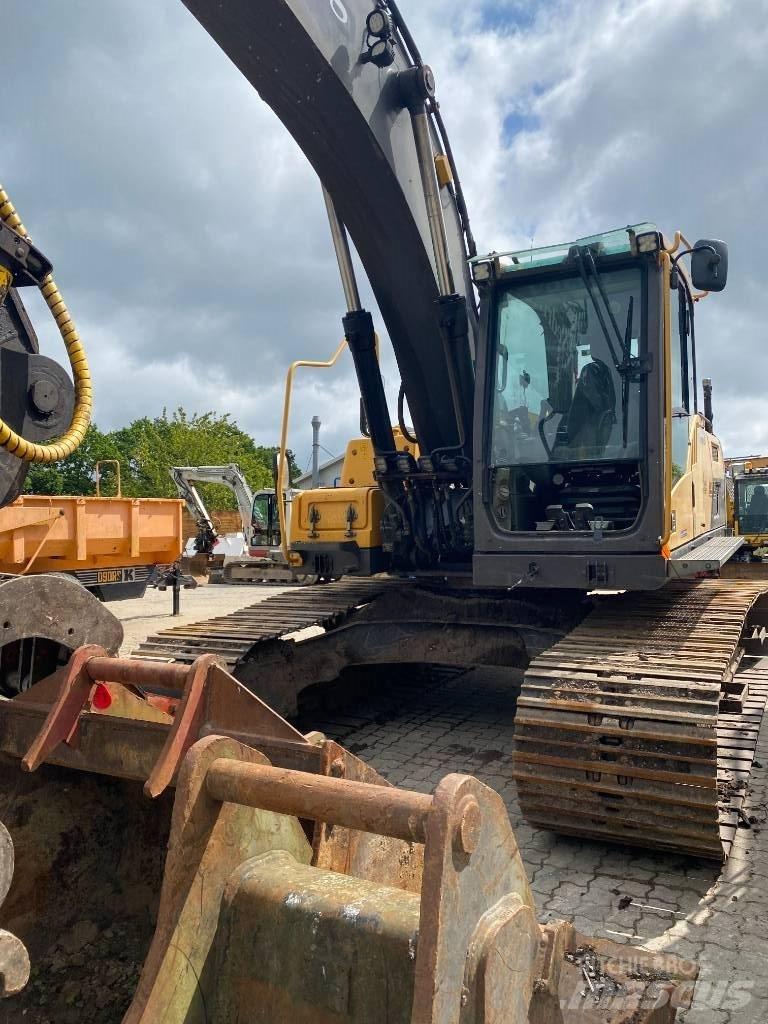 Volvo EC 220 D Excavatoare pe șenile
