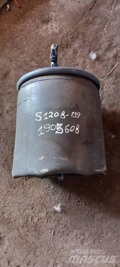 Scania 94 D.   1903608 Axe