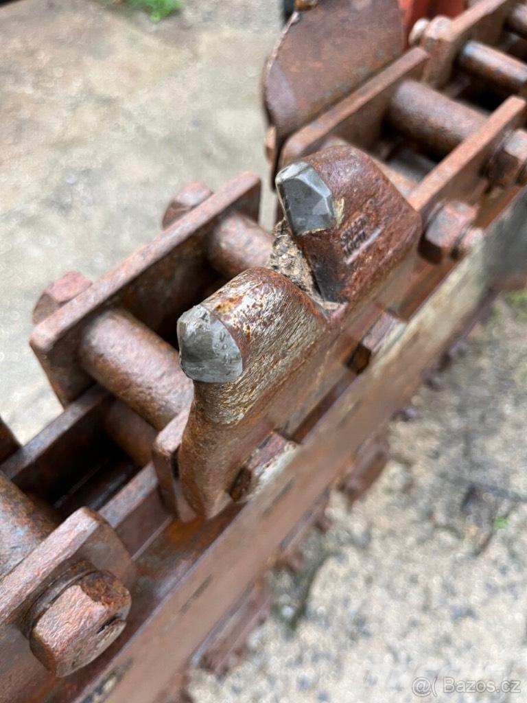 Ditch Witch RT80Q Excavatoare de santuri