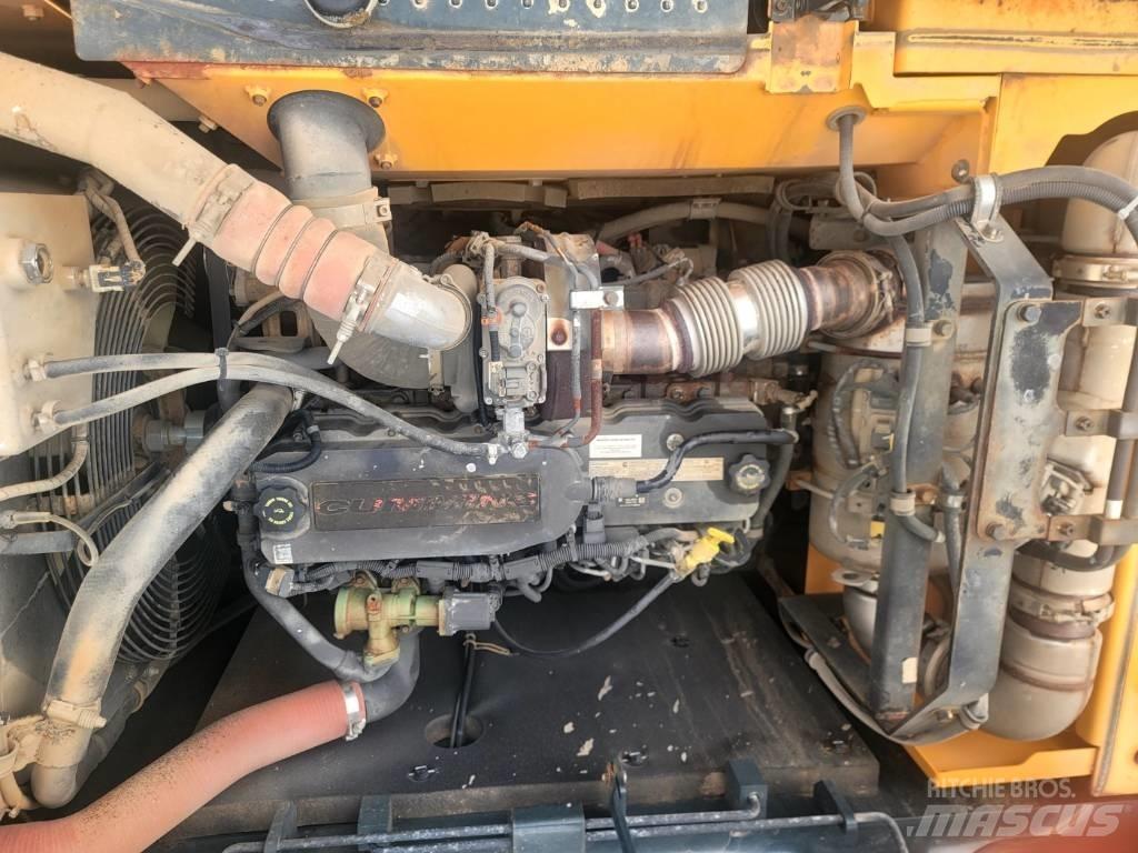 Hyundai HX 220 Excavatoare pe șenile
