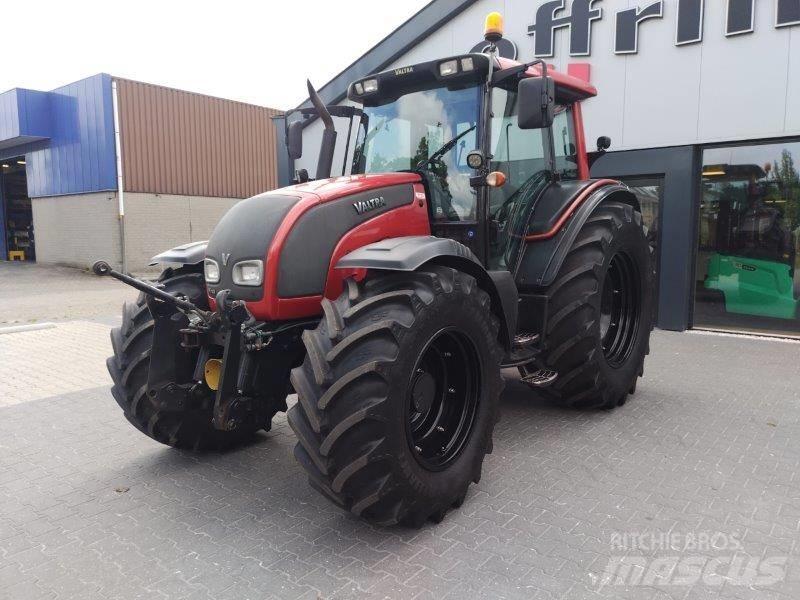 Valtra N 141 Tractoare