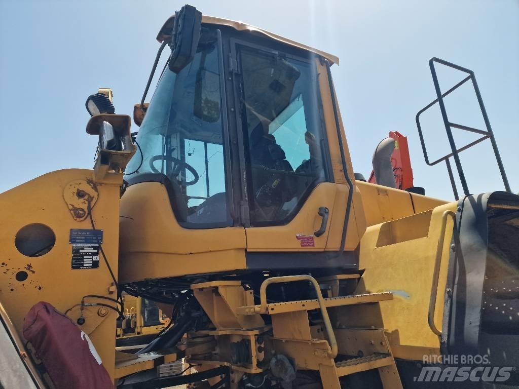 Volvo L 220 F Incarcator pe pneuri