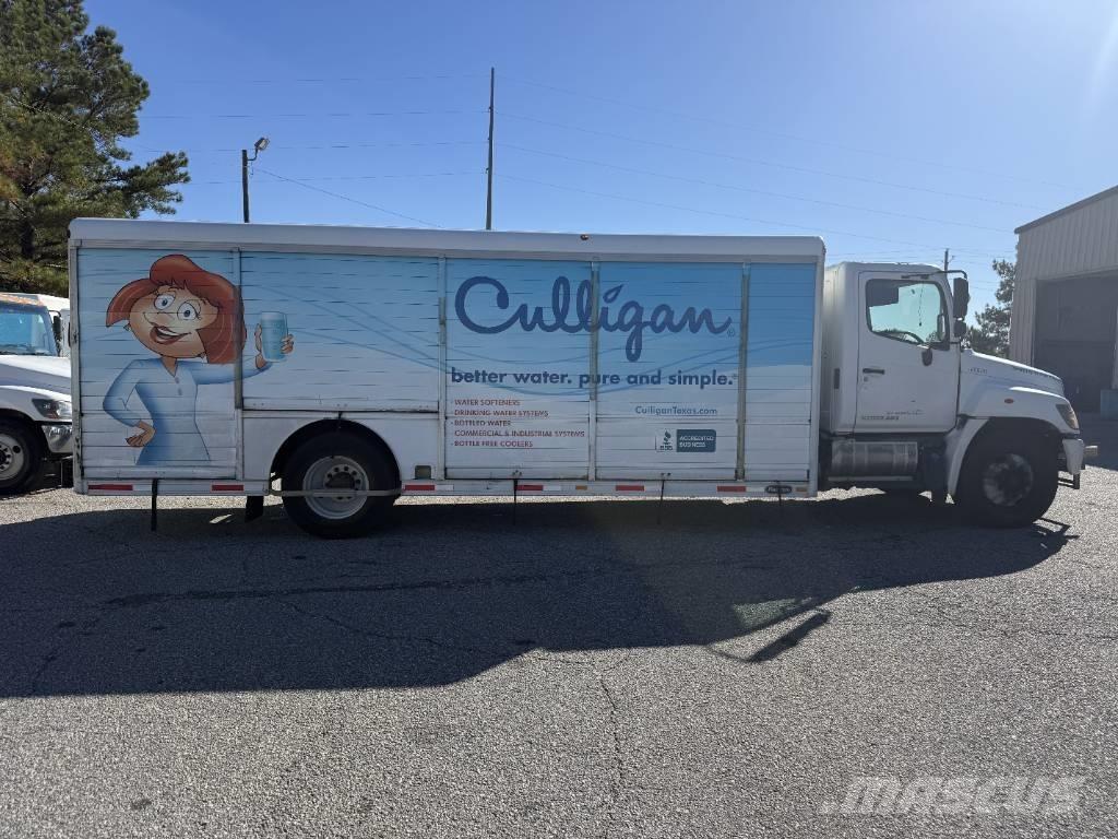 Hino 338 Camioane transport bauturi