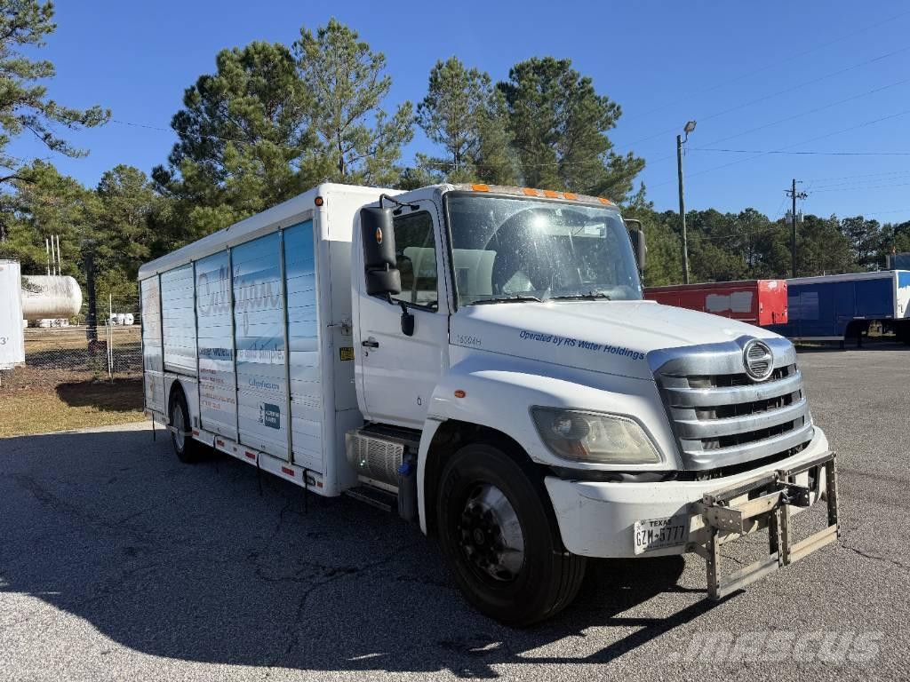 Hino 338 Camioane transport bauturi