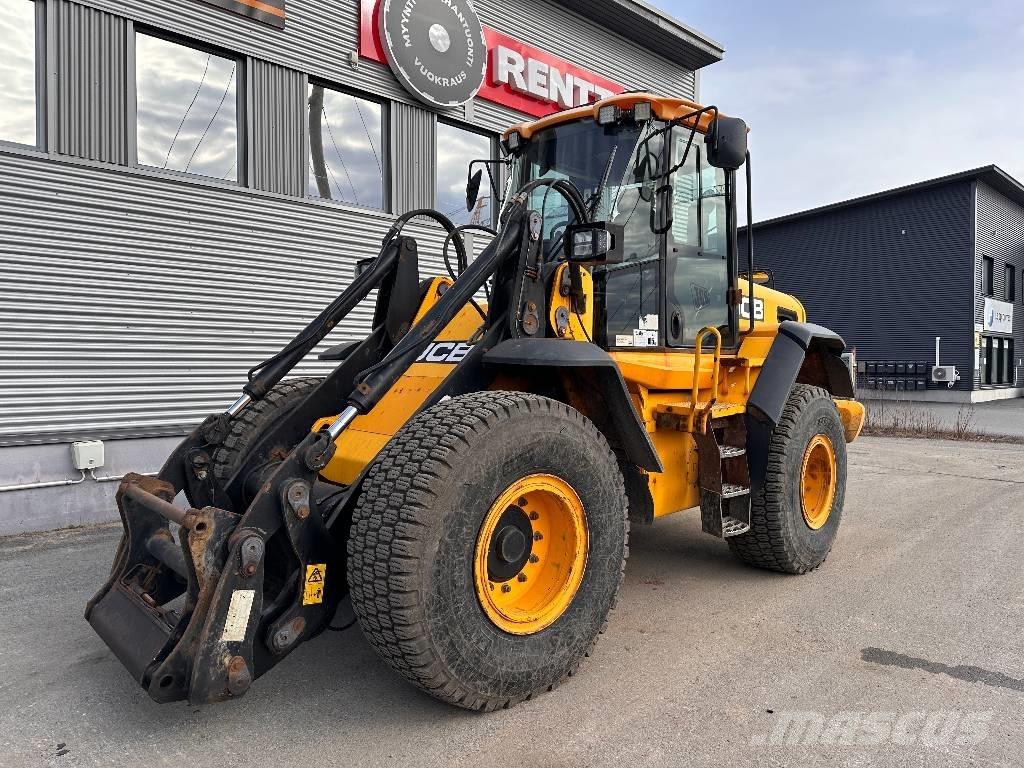 JCB 426 E Incarcator pe pneuri
