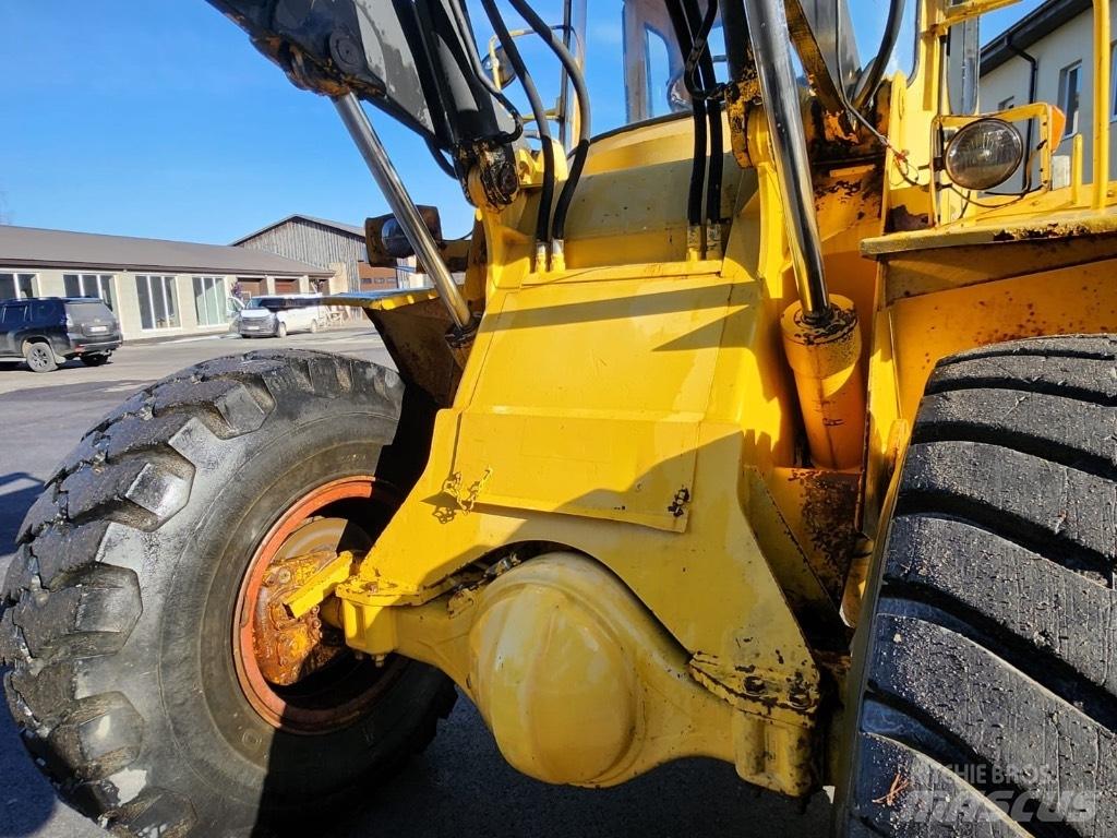 Volvo BM LM846 Incarcator pe pneuri