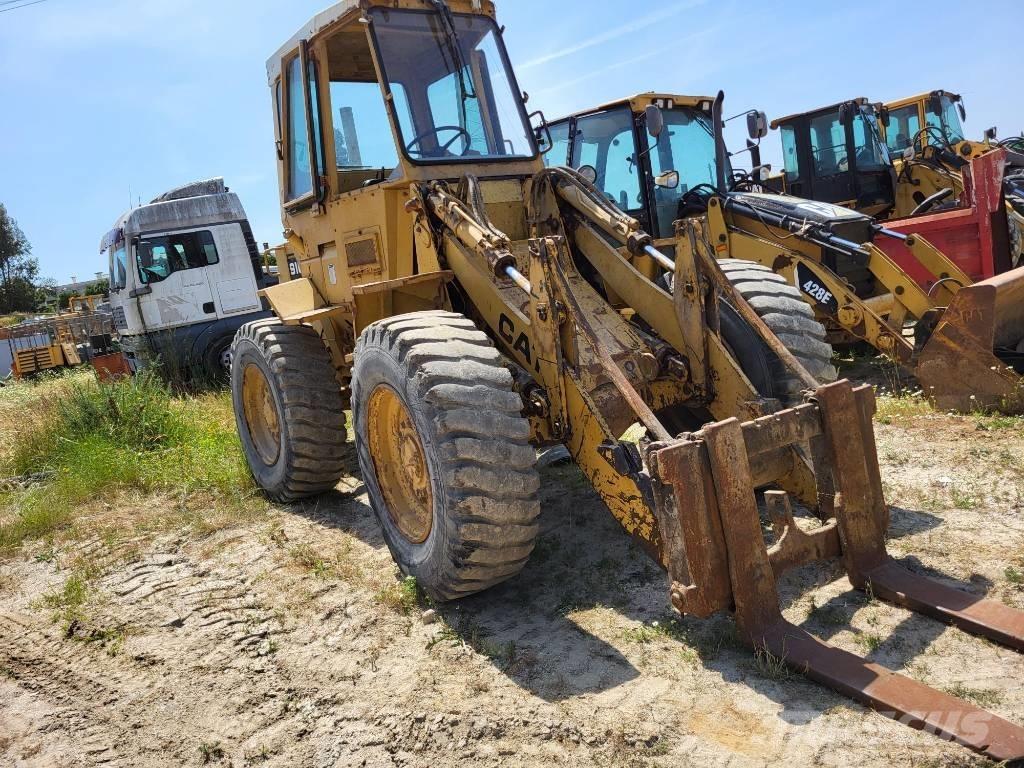 CAT 910 Incarcator pe pneuri