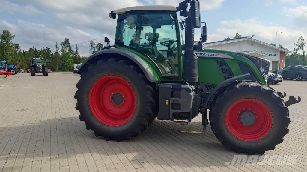 Fendt 724 Profi Plus Tractoare