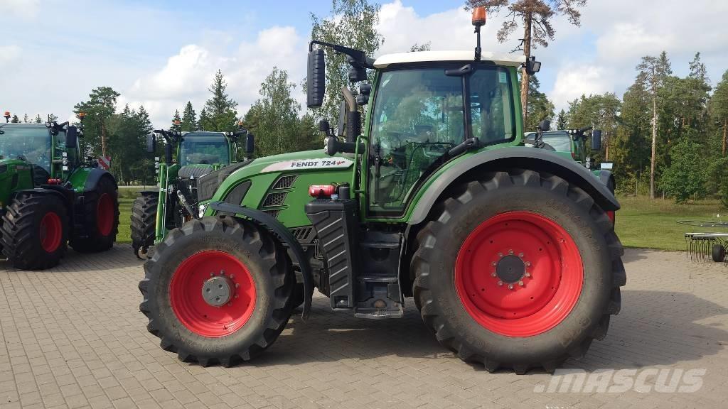 Fendt 724 Profi Plus Tractoare
