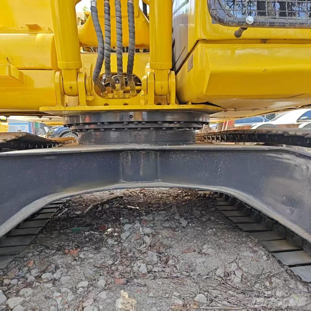 Komatsu PC 130 Excavatoare pe șenile
