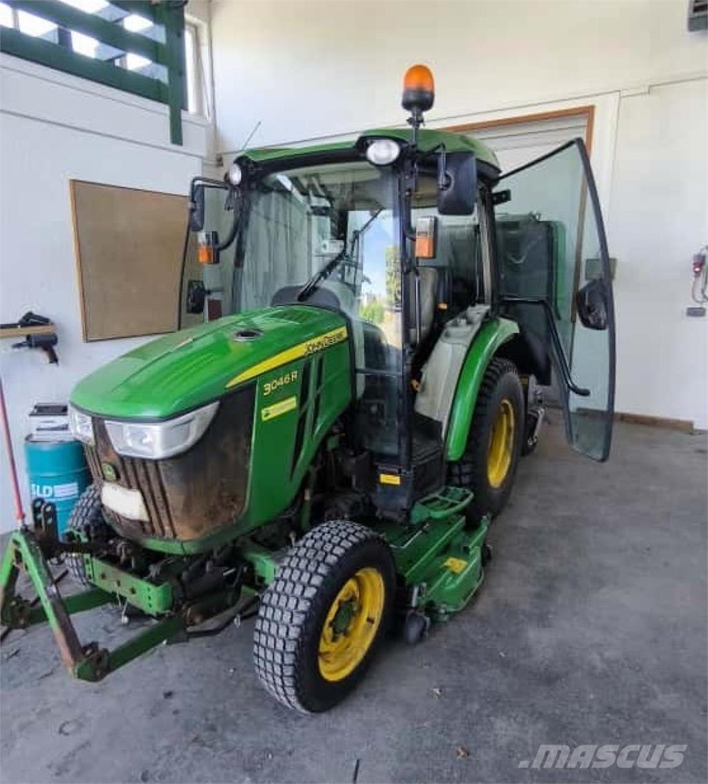 John Deere 3046R Tractoare compacte