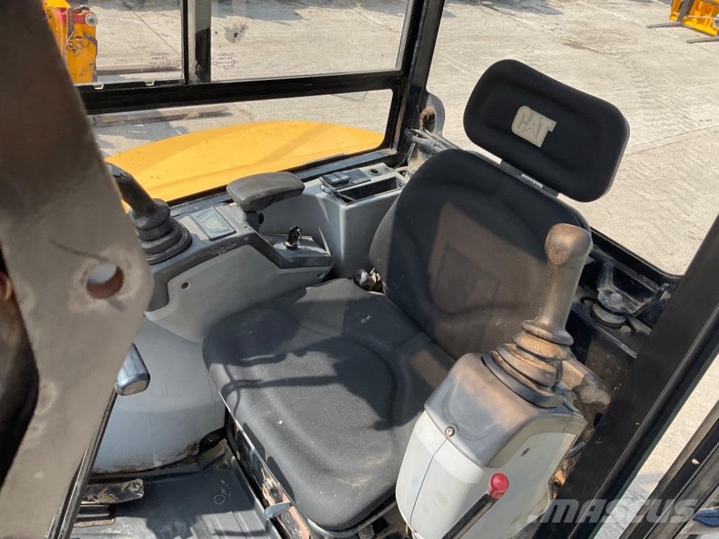 CAT 302.7 D CR Mini excavatoare < 7t