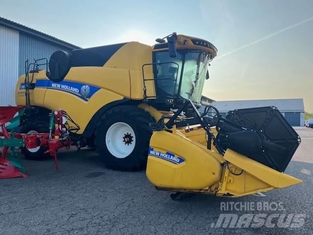 New Holland CX8.70 Combine de secerat