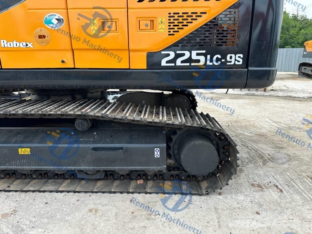 Hyundai 225LC-9S Excavatoare pe șenile
