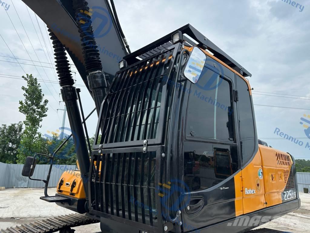 Hyundai 225LC-9S Excavatoare pe șenile
