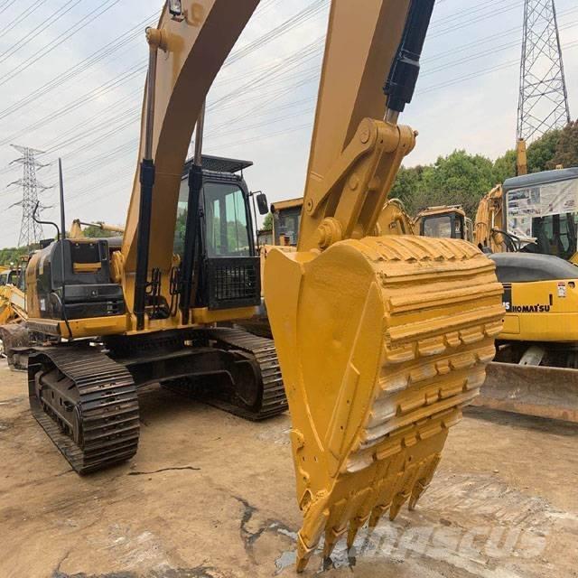 CAT 330 D L Excavatoare pe șenile
