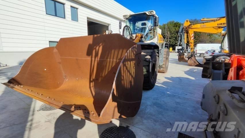 Liebherr L 556 Incarcator pe pneuri