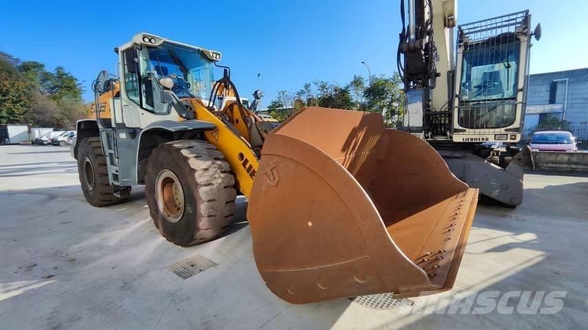 Liebherr L 556 Incarcator pe pneuri
