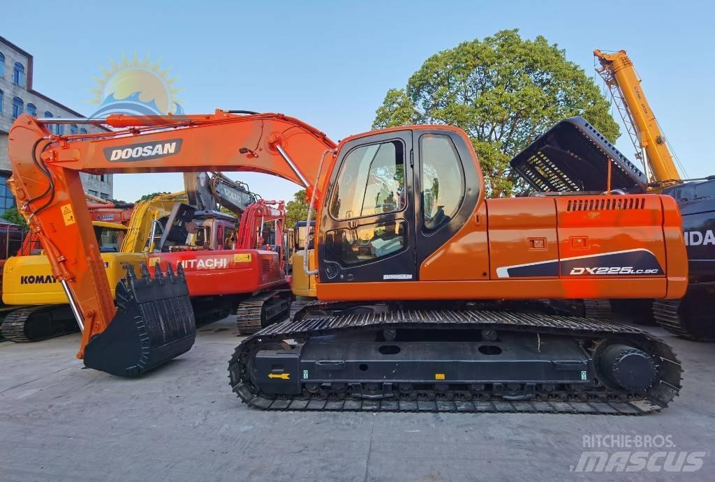 Doosan DX 225 LC Excavatoare pe șenile
